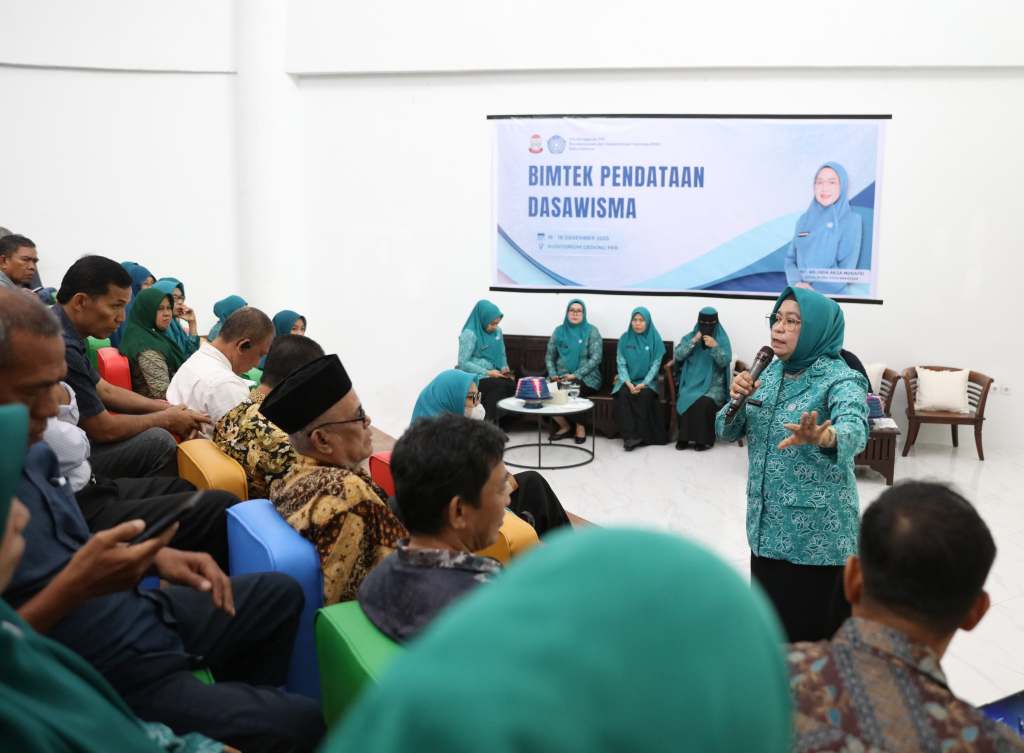 TP PKK Kota Makassar Perkuat Basis Data Keluarga melalui Bimtek Pendataan&nbsp;Dasawisma