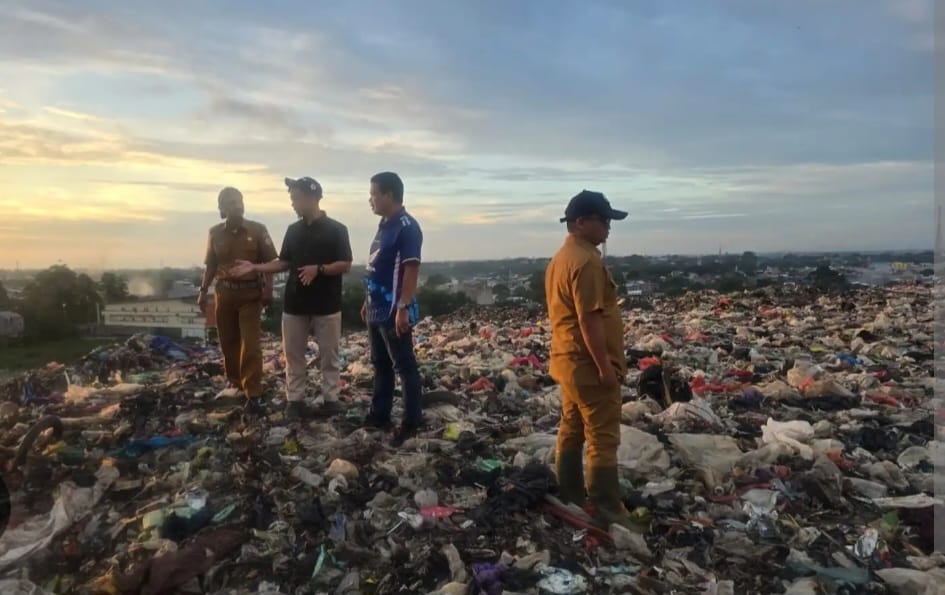 DLH Makassar Buka Akses Jalan TPA Antang, Operasional Bongkar Sampah Kian&nbsp;Lancar