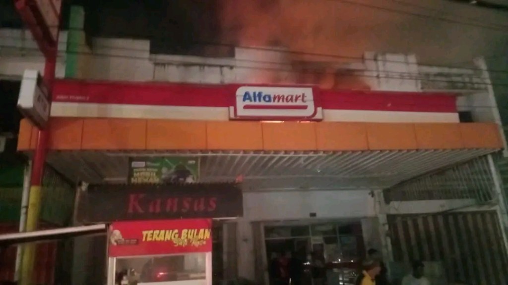 Kebakaran di Andi Tonro 4 Makassar Saat Pergantian Tahun, Diduga Akibat Percikan&nbsp;Petasan