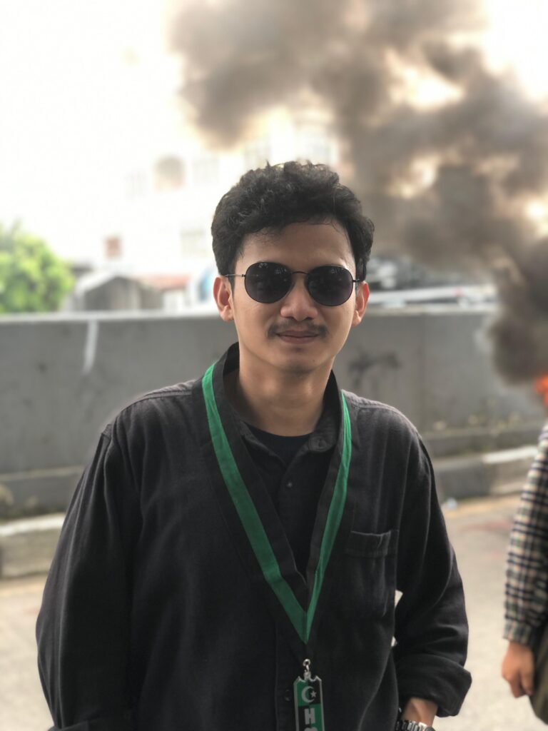 Warga Manyampa Tanami Jalan Rusak dengan Pohon Pisang, Protes Sunyi atas Jalan Penghubung Antar Kecamatan di Bulukumba