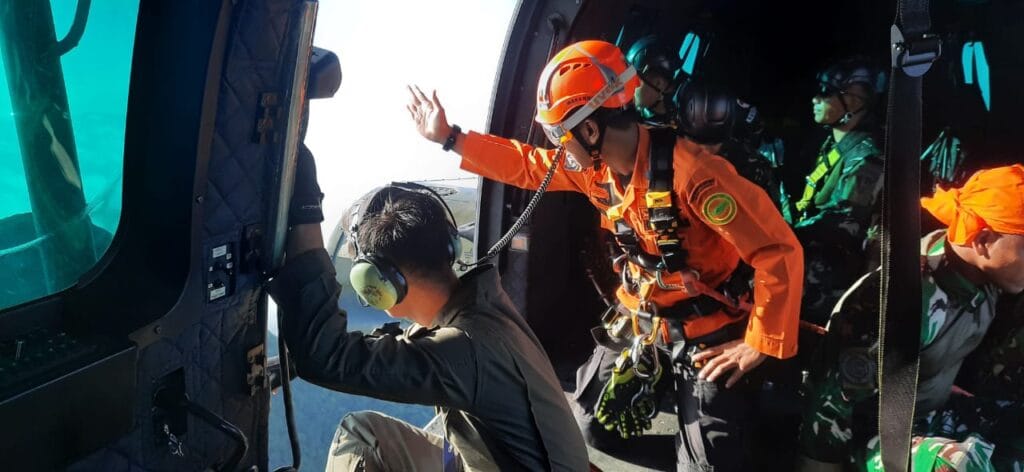 Operasi SAR Hari Kedua di Maros – Pangkep: Badan Pesawat IAT Ditemukan, Evakuasi Masih Tertunda Cuaca