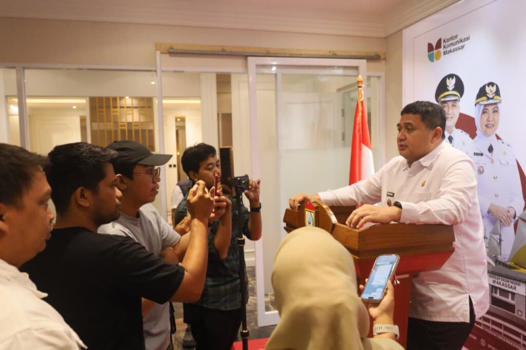 Hujan Deras dan Angin Kencang, Wali Kota Munafri Imbau Warga Tetap Waspada