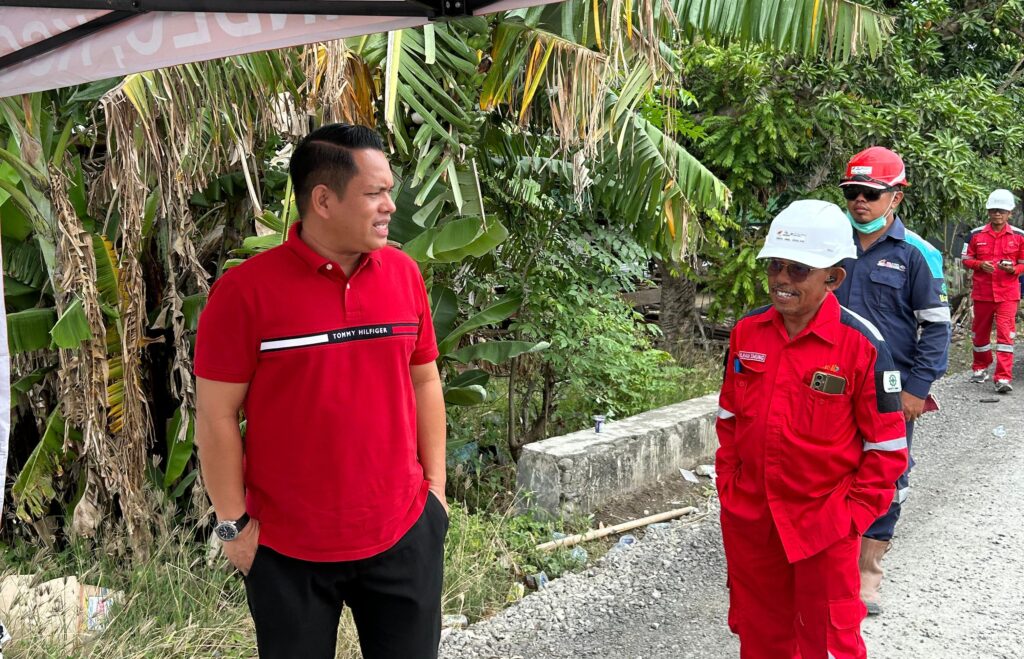 Pastikan Kualitas Pekerjaan, Wakil Ketua DPRD Sulsel Sufriadi Arif Tinjau Proyek Jalan.