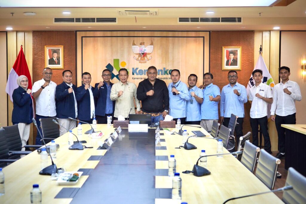 Ferry Juliantono: Kemenkop Ubah Strategi Komunikasi, Lebih Merangkul Kelompok Milenial dan Gen Z