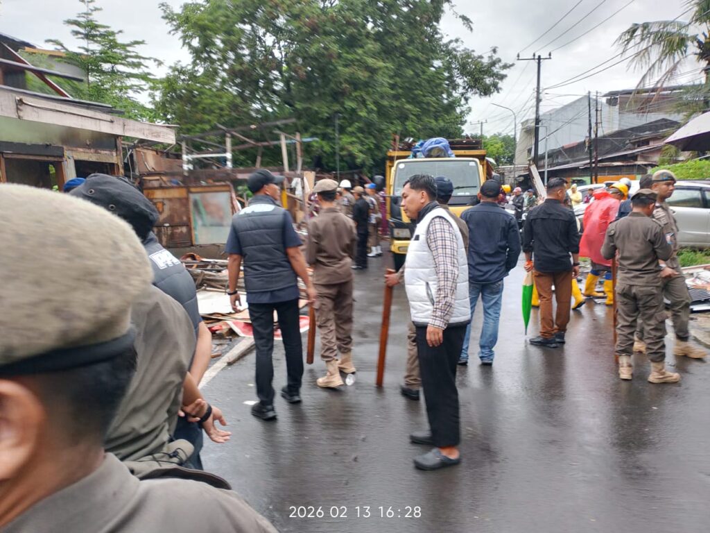Kesadaran Warga Jadi Kekuatan, Penertiban PKL di Makassar Berlangsung Tertib
