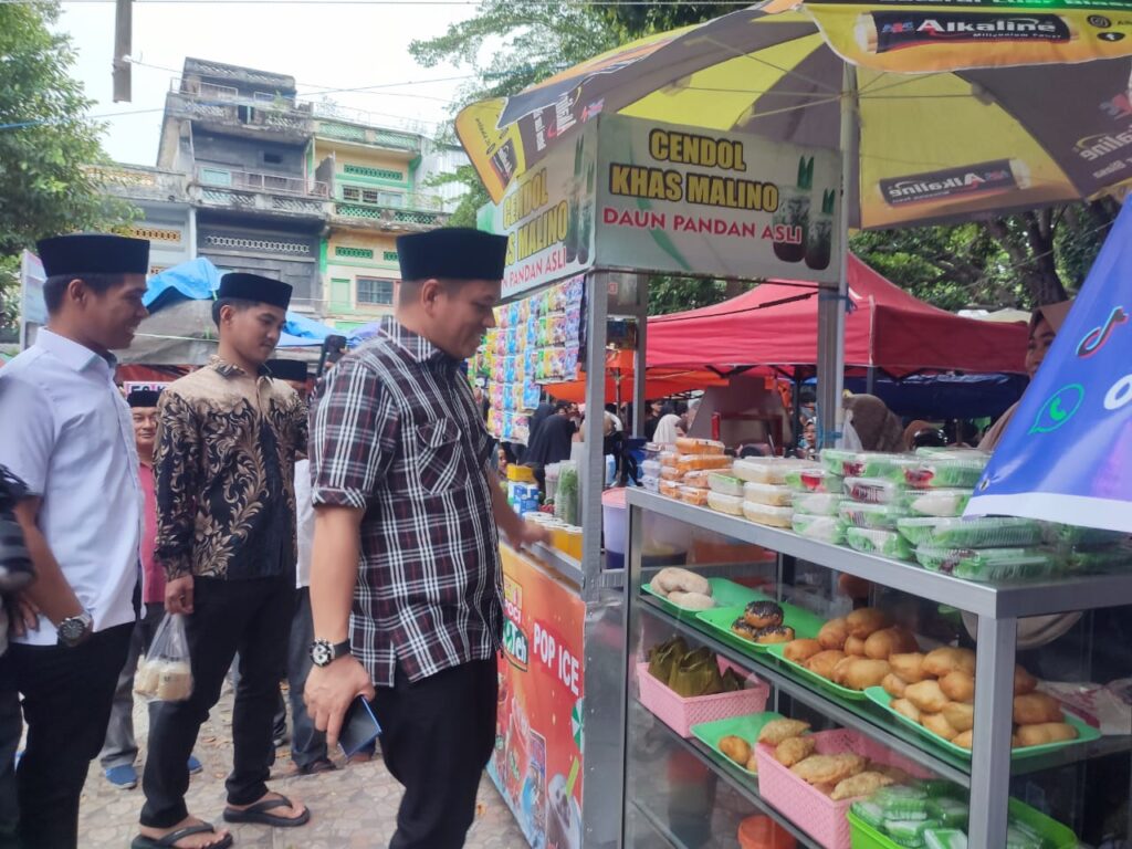 Dukung Pengembangan UMKM, Supriadi Arif Berkunjung Ke Pasar Ramadhan.