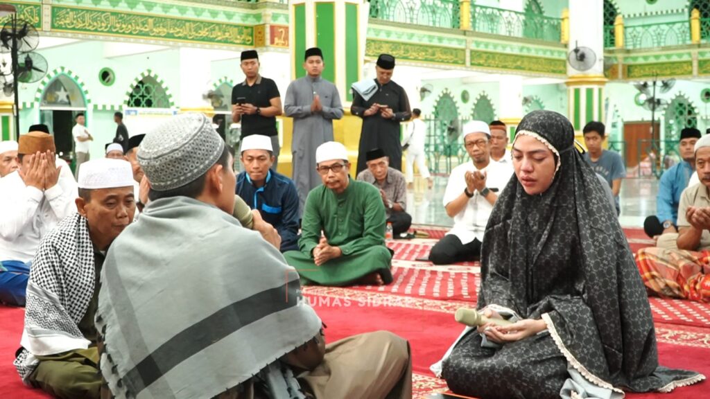 Menanti Hasil Sidang Isbat, Warga Dua Pitue Resmi Memeluk Agama Islam