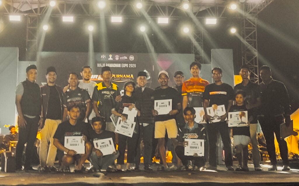 Lomba Bedug Sahur WARE 2026 Dipadati Penonton, Pakkanna Masseddi Tembok Loppo’e Raih Juara I.