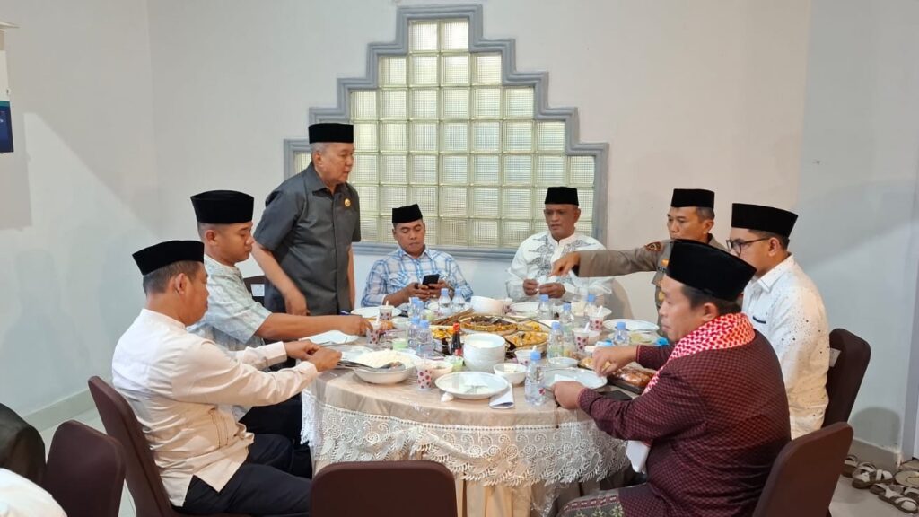 Hangatkan Ramadan, Ketua DPRD Wajo Jadikan Bukber di Rujab Momentum Perkuat Sinergi