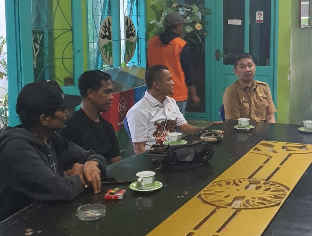 Sorotan Pemeliharaan Lapangan Merdeka, Kadis DLH Akan berkomunikasi dengan OPD Terkait.