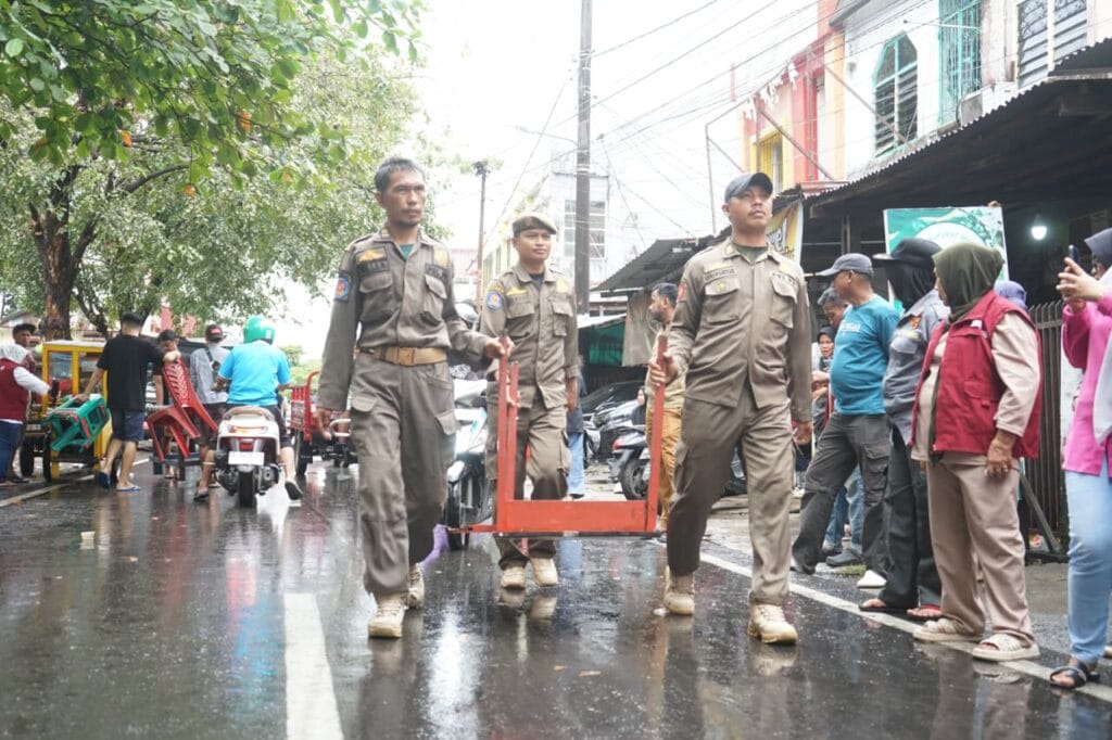 Kuasai Fasum hingga 20 Tahun, 8 Lapak PKL Ditertibkan, Kecamatan Tallo Siapkan Solusi CFD