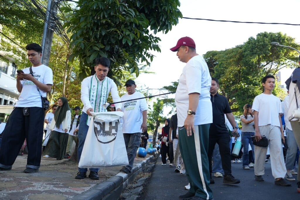 Wali Kota Munafri Pimpin Plogging HLH 2026, Ingatkan Warga Makassar Soal Sampah dan Iklim