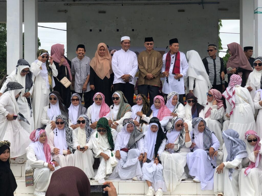Camat Maniangpajo Apresiasi Kerukunan Warga Saat Pawai Tahun Baru Islam 1448 H