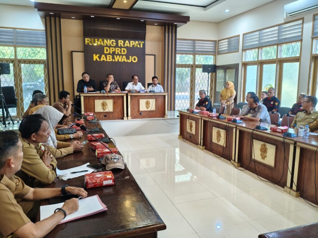 Komisi I DPRD Wajo Minta Kepala Desa Hentikan Pungutan Pengoporan Alas Hak Tanah