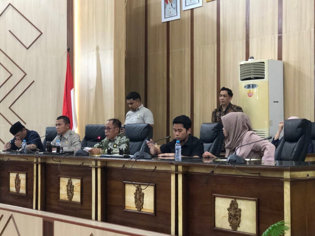 Lima Tahun Menunggu, Abbanuangnge Masih Blank Spot, DPRD Ultimatum Kominfo Tuntaskan Tahun Depan