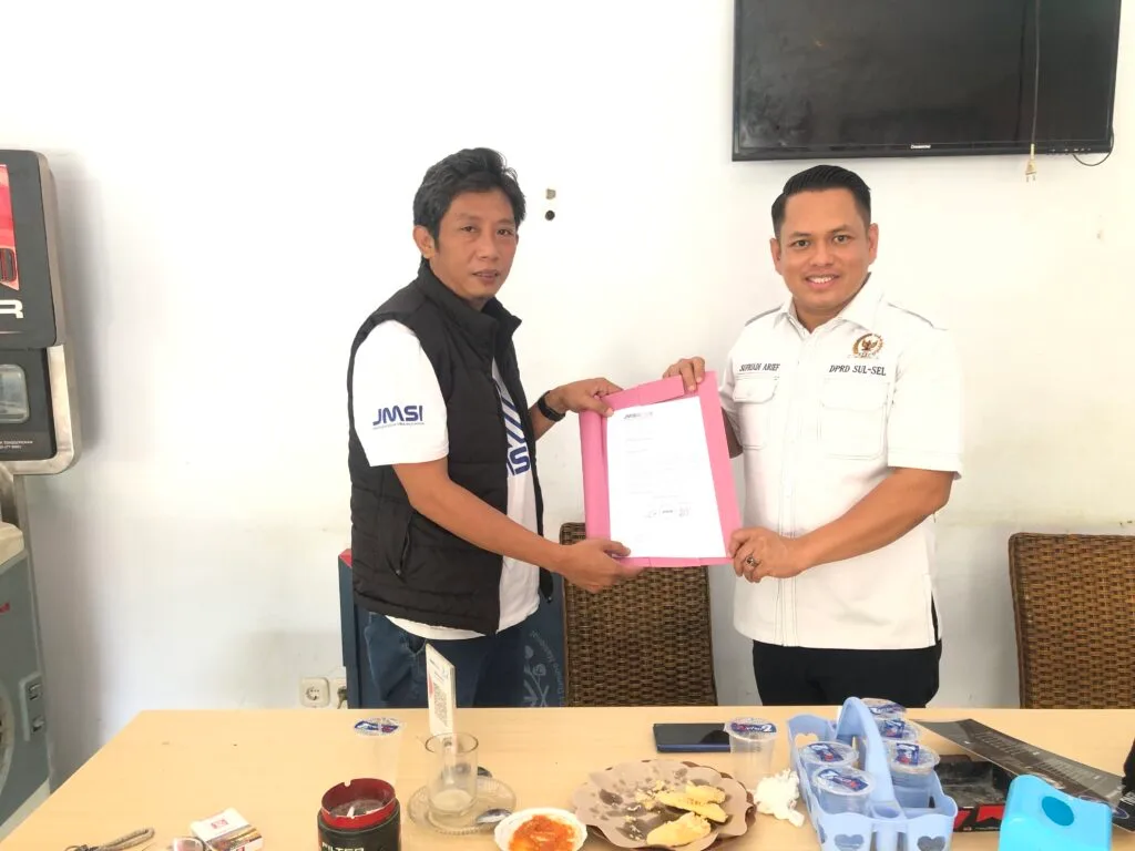 JMSI Wajo Serahkan Rekomendasi Dialog Publik PI Migas, Wakil Ketua DPRD Sulsel Siap Dorong RDP Demi Keadilan Daerah